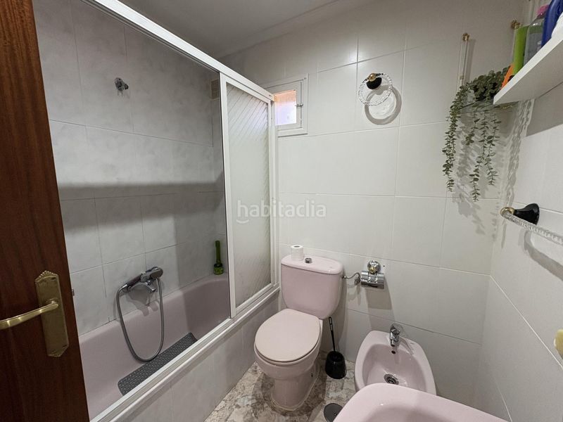 Foto 4281d9a8-d0b1-4647-95e3-46ca5e37251f. Edifici a Aller