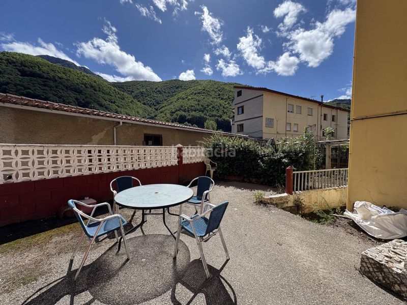 Foto 6a057690-9dd2-4a66-9f09-fd2eccdf8550. Edifici a Aller