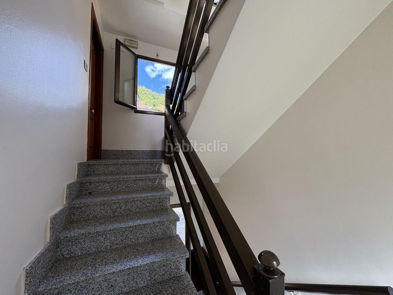 Foto f1eeba50-db6b-4e4c-b8f1-d96e5e680d40. Edifici a felechosa arriba 4 a Aller