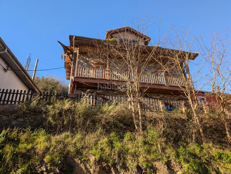 Foto 02fe0b02-0d88-4c03-8fae-72bed429495b. Xalet amb aparcament a Santa Marina - Polígono Mieres