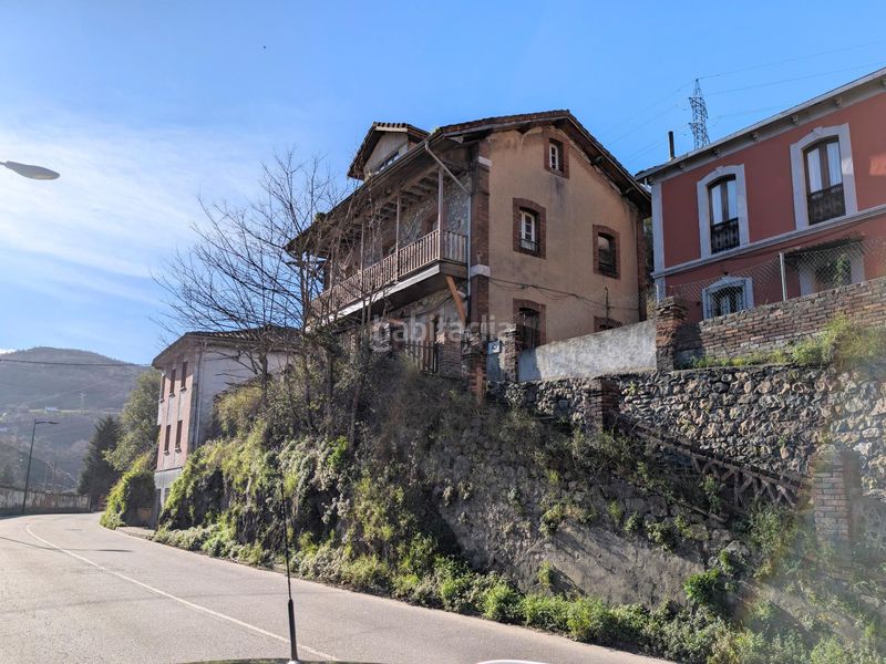 Foto 09f2ca59-b656-4fd5-91bd-7f8ce5b7da3a. Xalet amb aparcament a Santa Marina - Polígono Mieres