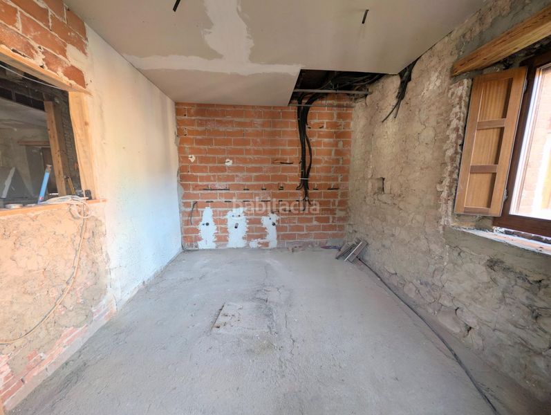 Foto a4f4878f-1d11-43dd-8a3b-69782c2afbf7. Xalet amb aparcament a Santa Marina - Polígono Mieres