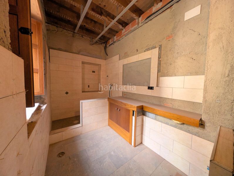 Foto 5281de5f-2b35-40a6-a3a7-8ab39e022b3c. Chalet mit parking in Santa Marina - Polígono Mieres