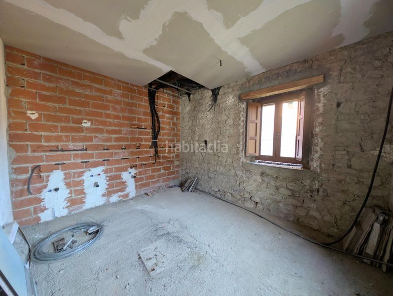 Foto af294963-4ef5-4873-ba5a-edc5d3590105. Chalet mit parking in Santa Marina - Polígono Mieres