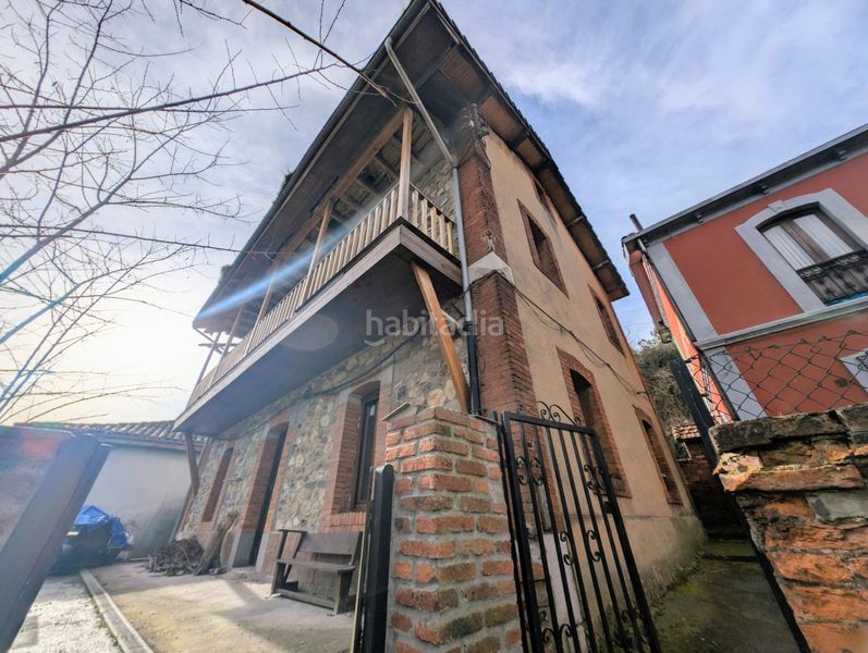 Foto e62800ae-ede1-46a2-a80c-af66d7410d89. Chalet mit parking in Santa Marina - Polígono Mieres