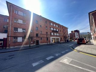 Pis  Calle de las nieves. Piso para entrar a vivir totalmente exterior, con 2 balcones y t