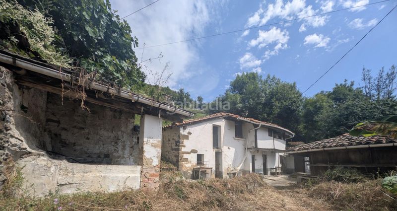 Foto 3c230d84-04f5-4168-8399-bf8911b77ebf. Xalet amb aparcament a Aller