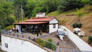 Chalet  Longa la. Casa con porche, finca y vistas a la montaña en san martín del r