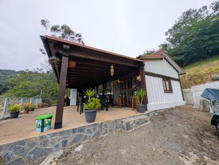 Chalet  Longa la. Casa con porche, finca y vistas a la montaña en san martín del r