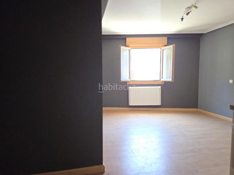Foto 60a826eb-8c3e-46f6-8246-e3db03bb852d. Apartament amb calefacció a Aller