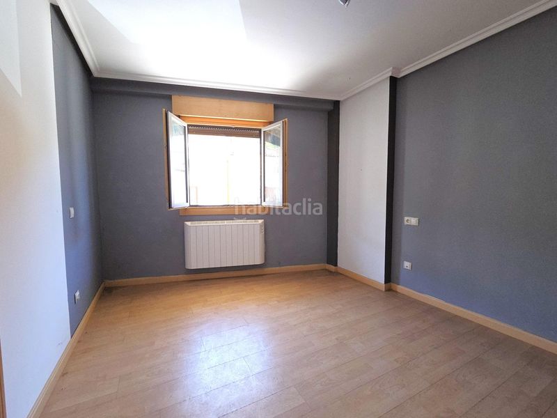 Foto c6926eef-fb50-40b2-820f-ea1a8f2d5c3d. Apartament amb calefacció a Aller