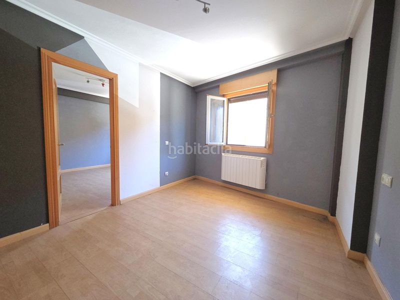 Foto f8b7dbcb-eb88-4ae3-a33d-36eca2c21b09. Apartament amb calefacció a Aller