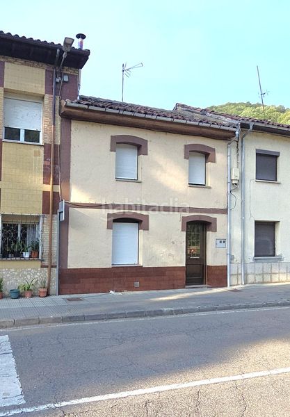 Foto 698ccd4f-7705-43bf-81f0-5364a54ba4d6. Casa amb calefacció aparcament a Aller