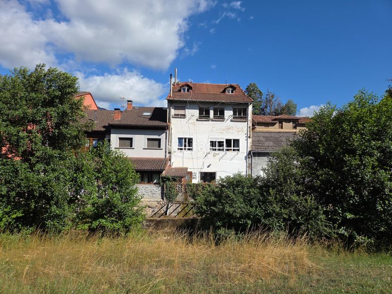 Foto f5b12656-60d9-4718-abb7-d621a77004f2. Dachwohnung in Teverga