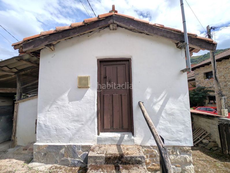 Foto 5e91acc0-670c-4a71-9b36-9d89e168a966. Masia a lugar cuerigo a Aller
