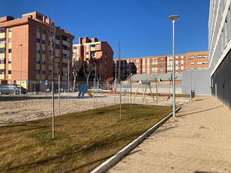 Foto 46020910-45e4-4950-bfd4-aeb1556a2b1e. Parking coche garaje en venta en victoria. en La Victoria - Puente Jardín Valladolid