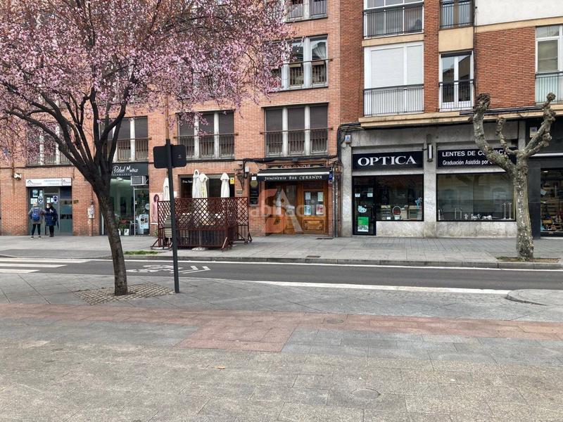 Foto 465b005a-49b9-43a2-9eb1-cb104016189d. Alquiler local comercial local en alquiler en centro, 3 dormitorios. en Valladolid