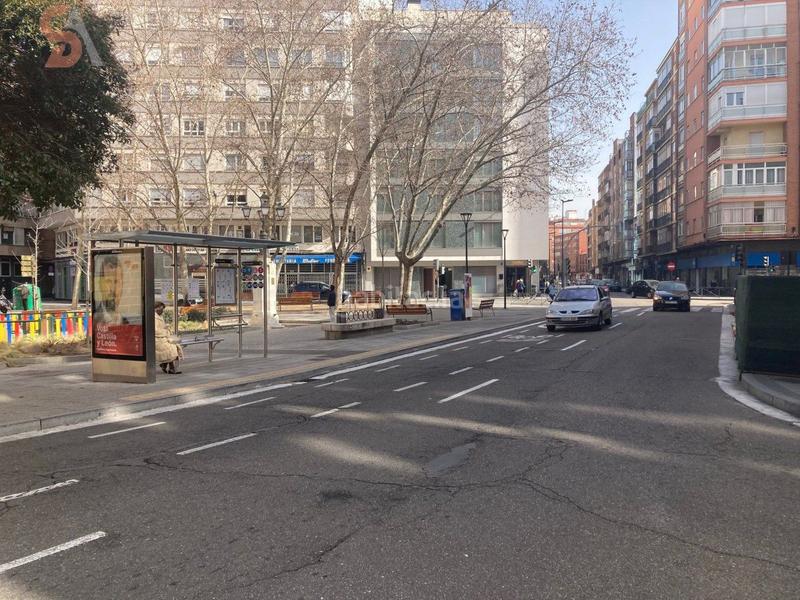 Foto 936f599b-3ec5-4315-945f-b8a138de5b3b. Local comercial local en venta en semicentro, 1 dormitorio. en Valladolid