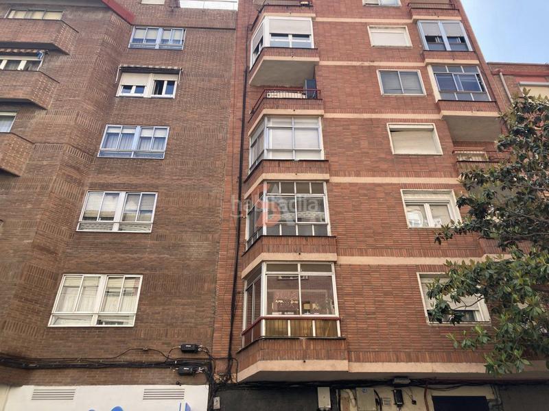 Foto 9b2dfcb5-6746-4915-b4e5-92b30d66f42b. Rent business premise in Delicias Valladolid