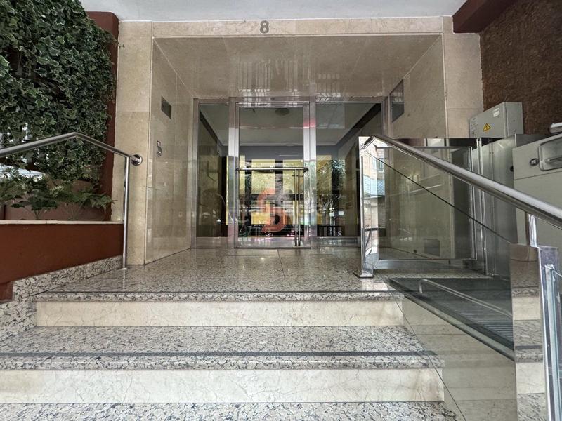 Foto 86ec9b22-8a9e-46ce-beb1-b16280abb1e0. Alquiler local comercial local en alquiler en Centro, 1 dormitorio. en Valladolid