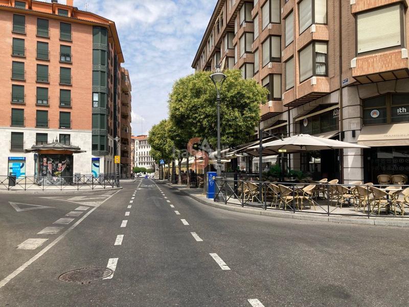 Foto f34efdf1-d7ef-49f6-a81b-f43c340d66ed. Lloguer local comercial a Centro Valladolid