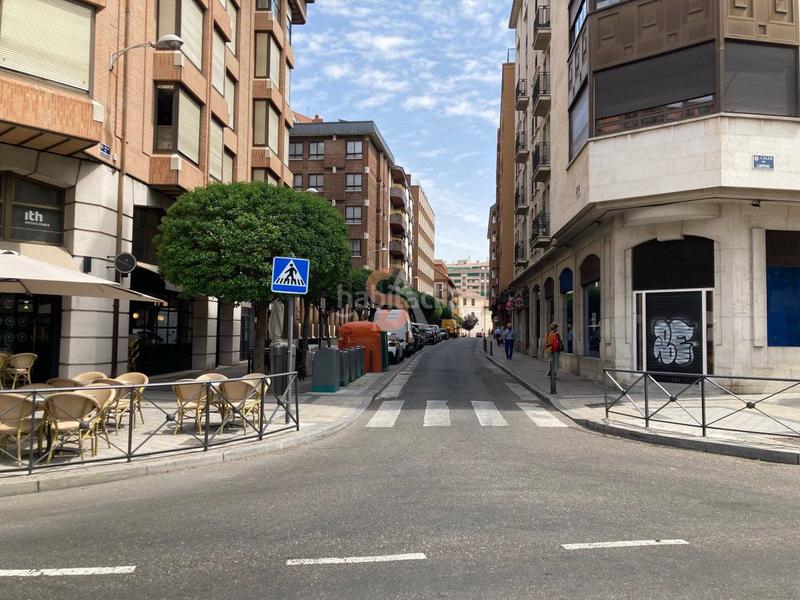 Foto b610b1cb-41a2-4298-b162-e7be8f9c1ed0. Location local commercial dans Centro Valladolid