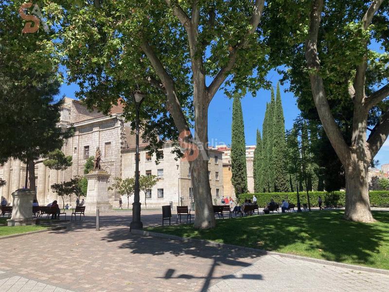 Foto d2b54ba2-3b00-499d-82b4-7cac34ef07d2. Location local commercial dans Centro Valladolid