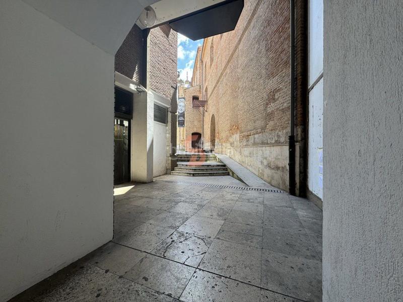 Foto 08e99e61-2337-4078-92f6-9a7e6e905351. Local comercial local en venta en Centro, 1 dormitorio. en Valladolid