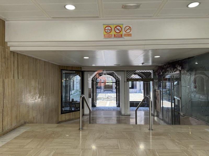 Foto a4238166-6b26-4271-8438-f4f87823718d. Local comercial local en venta en Centro, 1 dormitorio. en Valladolid