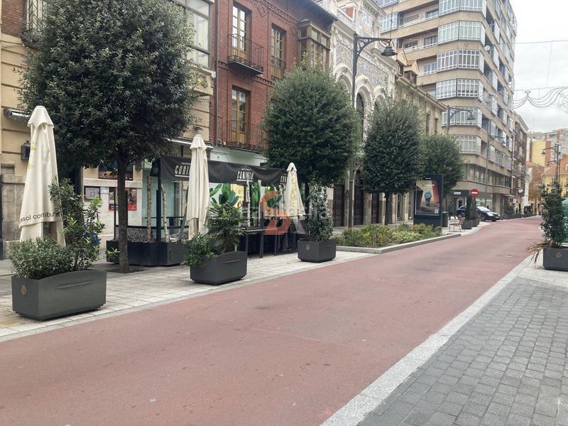 Foto ae22b0a5-487b-41ae-82d6-541c087f4419. Local comercial local en venta en Centro, 1 dormitorio. en Valladolid