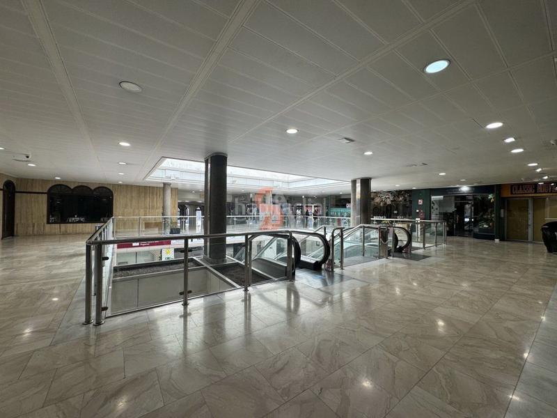 Foto d02d2a06-56f8-4d2b-80cc-eda105a0c8f8. Local comercial local en venta en Centro, 1 dormitorio. en Valladolid