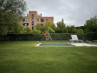 Pis  Kilimanjaro. Piso en venta en semicentro, 3 dormitorios.