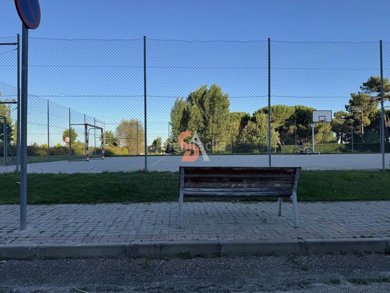Foto 2fe5bcdf-c0dd-485f-8d0c-47506fe94e96. Casa amb calefacció aparcament a Boecillo