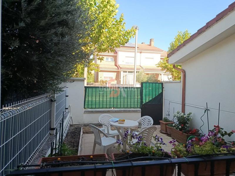 Foto 88bc985f-58c7-46a3-8727-578da0ce067b. Casa amb calefacció aparcament a Boecillo