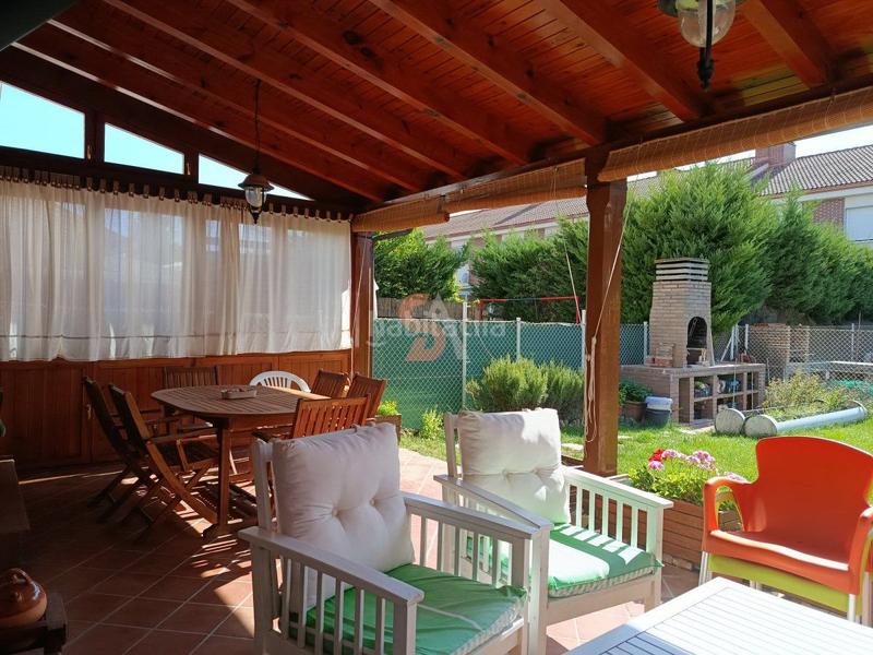 Foto b141a7ab-64fa-4152-9703-18f2d58a2bdd. Casa amb calefacció aparcament a Boecillo