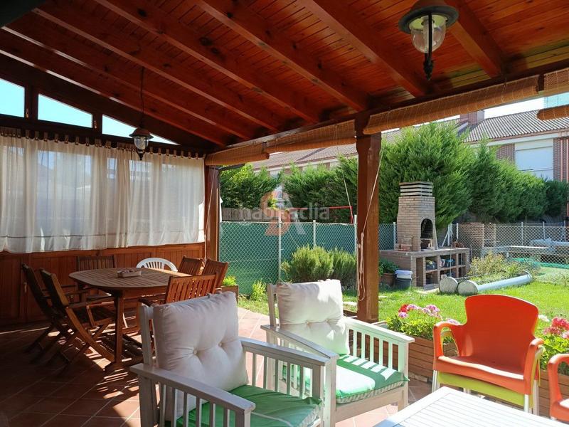 Foto bc154582-7fac-4b70-98d1-0078835af3f5. Casa amb calefacció aparcament a Boecillo