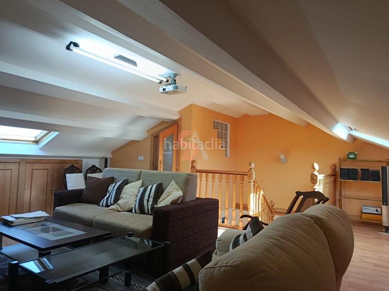 Foto e752a811-3d90-470a-9800-7e596e2a2a63. Casa amb calefacció aparcament a Boecillo