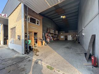 Lloguer Nau industrial  Rivera de vítores. Nave logística en alquiler en semicentro, 3 dormitorios.