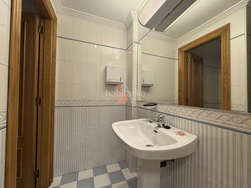 Foto 2fb34d83-ff3c-4eec-a9dc-42062917527c. Alquiler local comercial local en alquiler en Centro, 5 dormitorios. en Valladolid