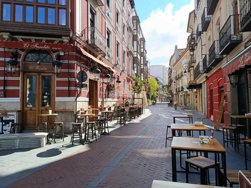 Foto 7e30d03d-ab18-486f-a78c-ece50fce125e. Alquiler local comercial local en alquiler en Centro, 5 dormitorios. en Valladolid