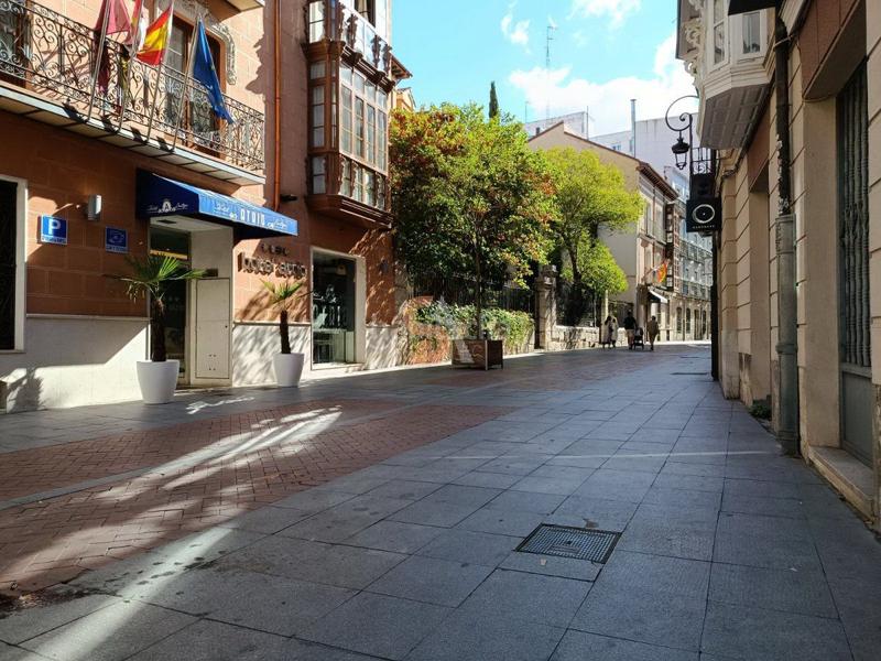 Foto 0fabc32f-0bdd-4ff2-b3db-5a6eb7f0a5f9. Lloguer local comercial a Centro Valladolid