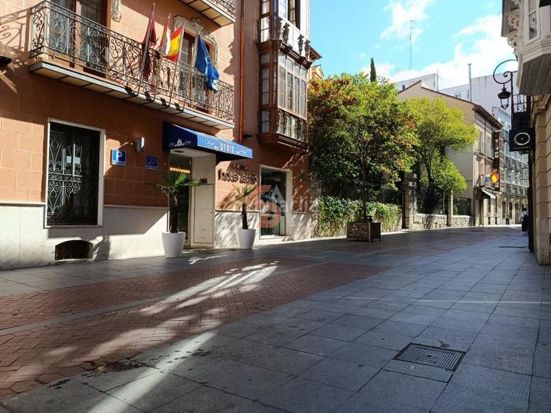 Foto aea42961-d612-4fd0-89eb-8cc6c5fadff5. Lloguer local comercial a Centro Valladolid