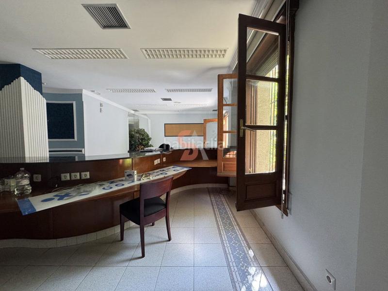 Foto 0a9b99f1-89df-4a18-83dc-a8d6e39623e0. Location local commercial dans Centro Valladolid