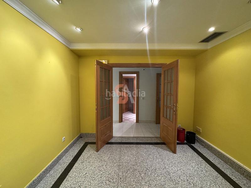 Foto 9660bb45-8bd1-45b7-b241-d882da678309. Location local commercial dans Centro Valladolid