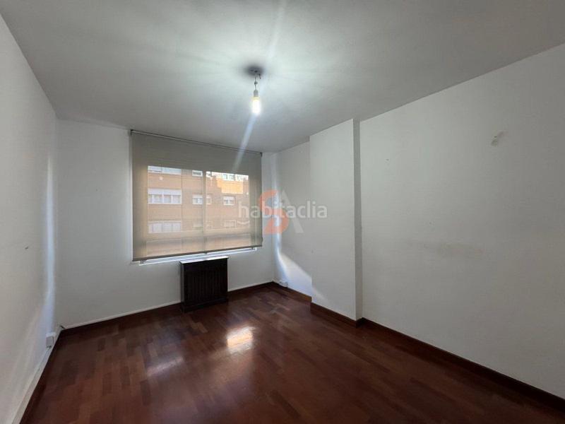 Foto ac81b255-acd1-4a5e-a083-a4b2332d1829. Rent flat with heating in Centro Valladolid