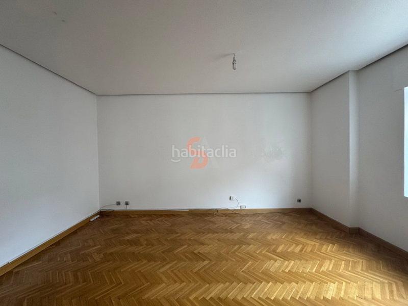 Foto dcdd2008-fb78-461d-af0f-2e2d3f07948f. Rent flat with heating in Campo Grande Valladolid
