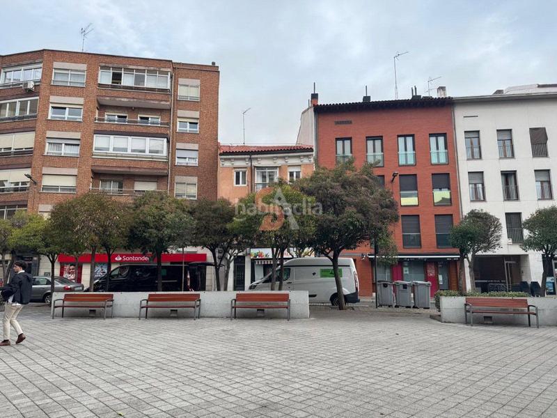 Foto 9dca49c5-4a03-4e53-8cb5-1279feffa66c. Alquiler local comercial local en alquiler en centro, 3 dormitorios. en Valladolid