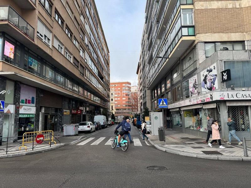 Foto d7297465-a2c2-4f1b-b577-14c6b47dba41. Location local commercial dans Caño Argales Valladolid