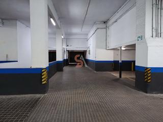 Parking voiture  Colmenares. Garaje en venta en centro.