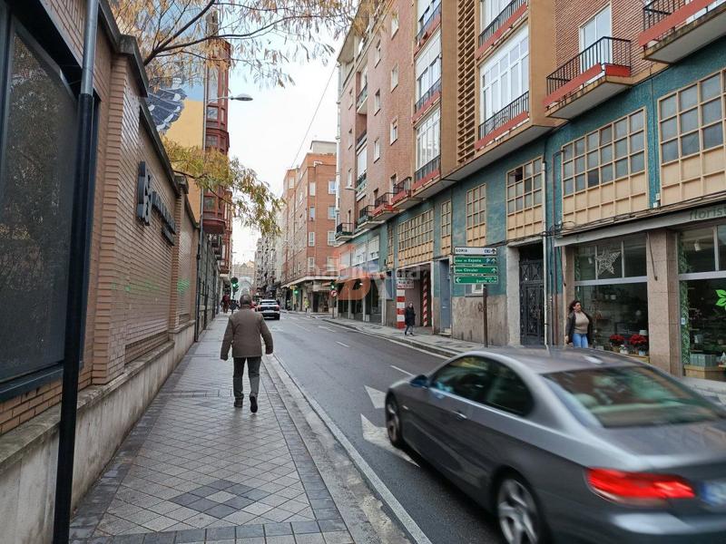 Foto 21d488f0-6ce2-4fb9-b31e-daf7d5bb373f. Lloguer local comercial a Centro Valladolid